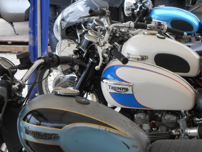 Cafe racer Montlhery Paris France motorcycle tour -